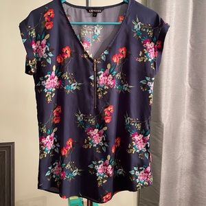 Express small short sleeved blouse